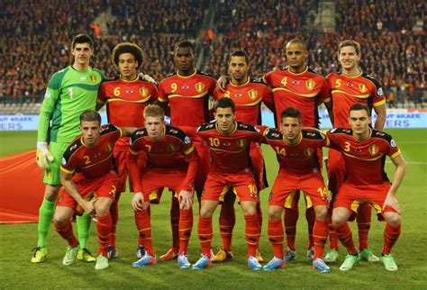 Grupo de amigos entrem e se divertam. El deporte rebelde: La selección de Bélgica une a valones ...