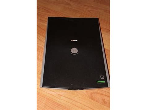 Question about canon canoscan lide 25 flatbed scanner. CANON LIDE 25