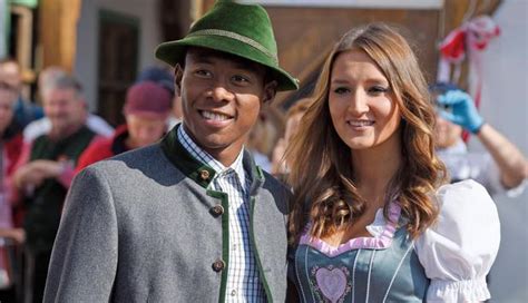 David alaba feiert mit freundin auf dem oktoberfest. Der treue David Alaba • NEWS.AT