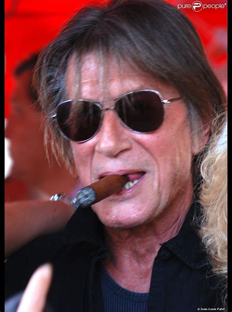 He was a member of the rock group el toro et les cyclones and wrote songs for his wife. Jacques Dutronc au 3e National Pasquale-Paoli, le 19 septembre 2010. L'Île-Rousse - Purepeople