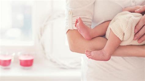 Menjalankan hak istirahat, meliputi cuti tahunan 12 hari dan cuti besar 2 bulan. Cuti menjaga anak (CMA) - Ibu, ini apa anda perlu tahu ...