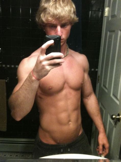 Elsa jean and sydney collier lost to a guy threesome. #gym #locker room #selfie | Men's Locker Room Selfies ...