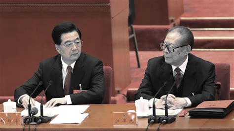 Hu jintao (*1942) was the general secretary of the communist party of china and the president of the people's republic of china. 新聞 胡錦濤悲憤難抑 握習近平手流淚交待4個字 - Gossiping板 - Disp BBS