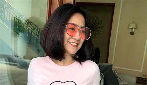 May 25, 2021 · musik adalah pemersatu bangsa. Gofar Hilman Bikin Ernie si Tante Pemersatu Bangsa ...