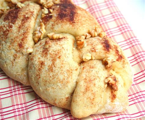 Used the kolach recipe from the ukranian daughters' cookbook today, i want to share with you this sweet braided bread i prepare for easter. Frosted Braided Bread - Anita S Swedish Braided Bread ...