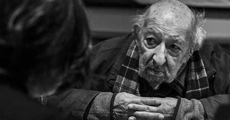 Ara güler, bu insanlarla iletişime geçti ve ona film / sinema alanında kariyer seçmesi için ilham verdiler. Ara Güler'in cenaze programı belli oldu! Ara Güler'in ...