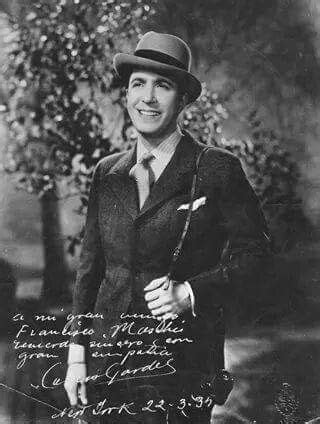 The pilot, the only person on board the aircraft, has been taken to hospital with. Carlos Gardel. | Tango argentino, Gardel carlos, Fotos