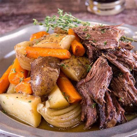 The boneless shoulder roast is also know as the english roast and is located behind the arm roast. Crock Pot Cross Rib Roast Boneless / Slow Roasted Prime ...