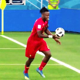 Latest and popular michy batshuayi gifs on primogif.com. 13