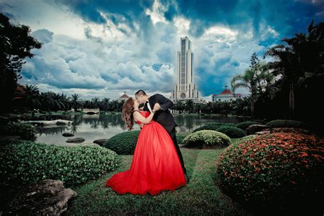Choose from a broad selection of simple, traditional or designer wedding gowns bangkok. Ankush & Bhavana's beautiful wedding in Bangkok, Thailand. #bangkokwedding #bride #groom # ...