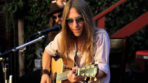 'you are my sunshine', 'could u be loved'. BLACKBERRY SMOKE | One Horse Town - In The Backyard ...