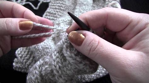 Do this once on the working yarn, and once on the new skein of yarn, connecting the two together in the middle. Join a New Ball of Yarn (+popis za reprodukciju ...