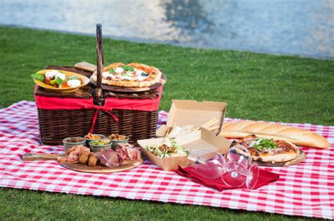 These easy picnic recipes can all be cooked ahead, and take less than an hour to prepare. A Massive Picnic Event is Happening in South Bank!