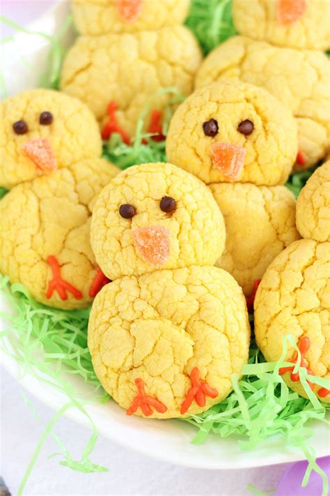 Just mix to your desired consistency and then drizzle all over the top. Easter Chicks Lemon Cookies