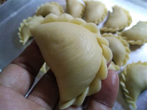 Cara buat karipap rangup dengan inti kentang sedap. Cara Buat Karipap Pusing Rangup 'Step By Step', Sedap ...