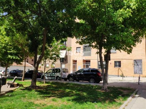 It forms, with the district of villa de vallecas, the geographical area of vallecas. Piso en venta en Calle de Palazuelos en Numancia por 285.000