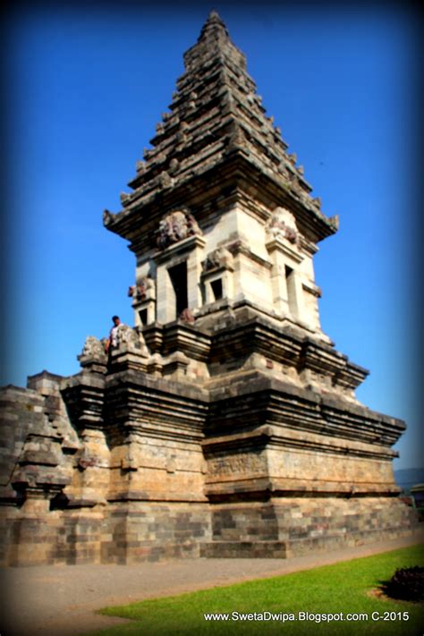 Sekar Rinonce: Candi Jawi ; Menelusuri Jejak Peninggalan Singhasari di Pasuruan
