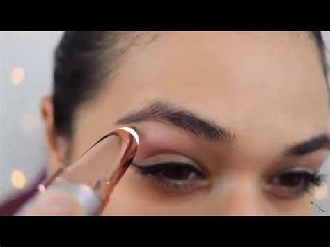 Finishing touch flawless brows review shaping tutorial on real fully grown eyebrows. Flawless Eyebrow Trimmer - How To Use - YouTube
