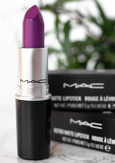 Hallo ihr liebenich hatte die frage bezügich dieses videos gesehen und natürlich direkt gedreht:) ich hoffe dass ihr einen tollen sonntag habt. MAC Lippenstift Matte Lipstick Heroin (2) - Lavie Deboite