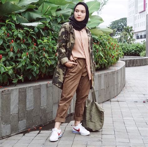 Cara mengatasi gamis kepanjangan / cara membuat saku pada gamis. Hijab Ootd Celana Side Stripe Pinterest - Jilbab Cornskin