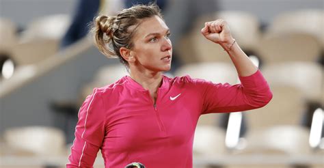 Simona halep reached the semifinals of the porsche tennis grand prix in stuttgart last night after racing past ekaterina alexandrova. Iga Swiatek, poloneza care a bătut-o pe Simona Halep, este ...