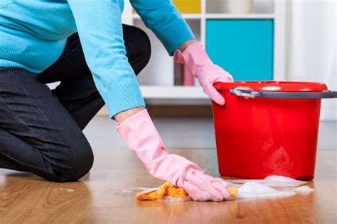 Wir reinigen ihre wohnung und sind selbstverständlich bei der abgabe mit von der partie. Reinigung der alten Wohnung: Das gibt es noch zu tun ...