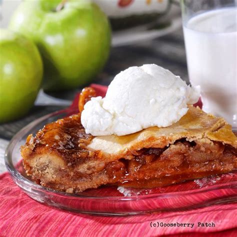 Next, add your apple mixture. Gooseberry Patch Recipes: Iron Skillet Apple Pie from 150 ...