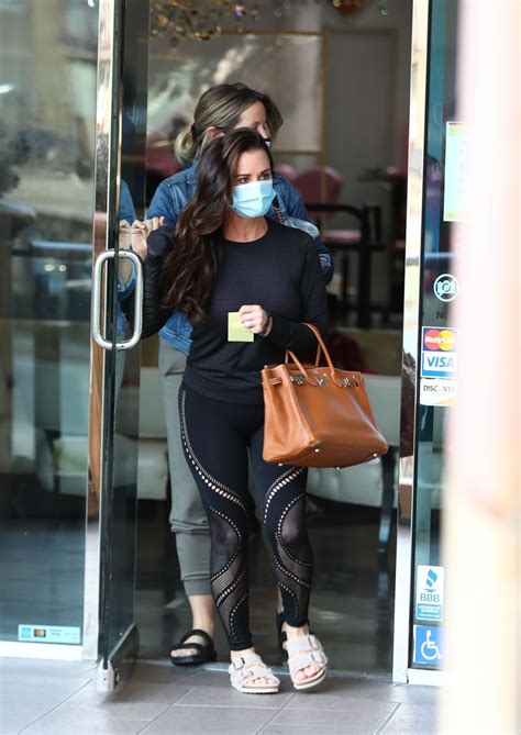 She made many appearances on little house on the. KYLE RICHARDS Leaves a Nail Salon in Encino 11/06/2020 ...