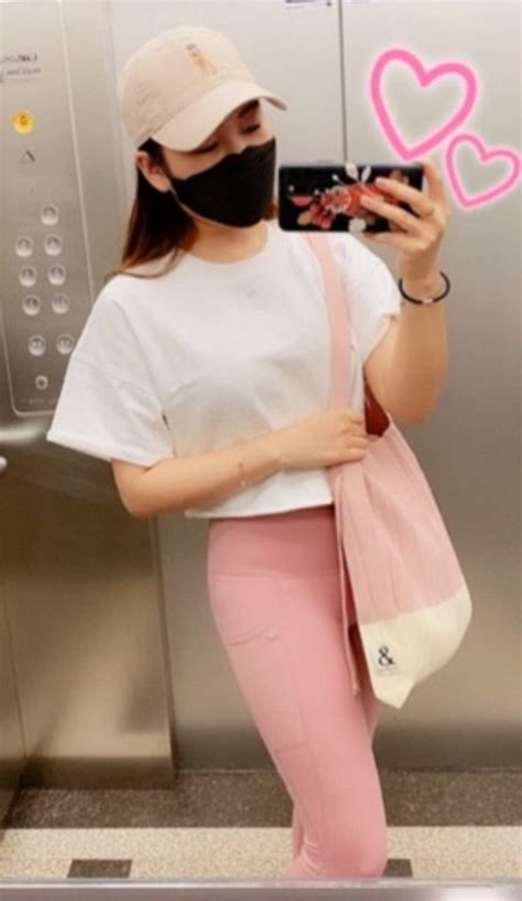 캐러멜 작가가 선보이는 다이어트 백서! "운동하러 고고"…송가인, 다이어트 자극하는 늘씬 자태 [★해시 ...