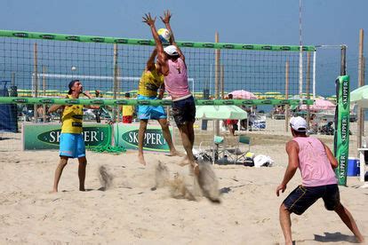 Different volleyball associations may have varying height standards, however. Il Beach Volley saluta la Riviera nel segno dello ...