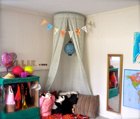They love the adventures of camping in their home. 5 minute, no-sew Kid's Canopy! | Kids canopy, Diy canopy ...