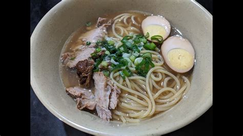 I do not recommend skipping or substituting the following ingredients 5 key ingredients for quick miso ramen soup. Cómo hacer Ramen casero con ingredientes de México ...