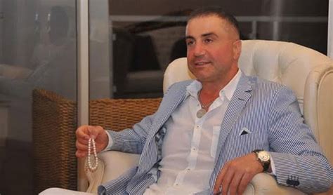 Peker bu kez bir toplantı odasında yayın yaptı. sedat peker #2009769 - uludağ sözlük galeri