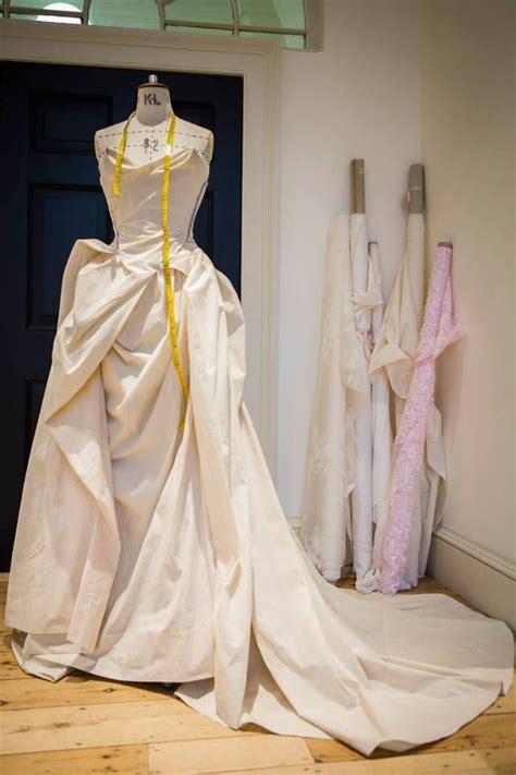 Rococo fashion victorian fashion vintage fashion paris fashion 18th century dress 18th century fashion mode rococo madame pompadour. Pin by Nick Fountoulakis on Vintage Glamour | Vivienne ...