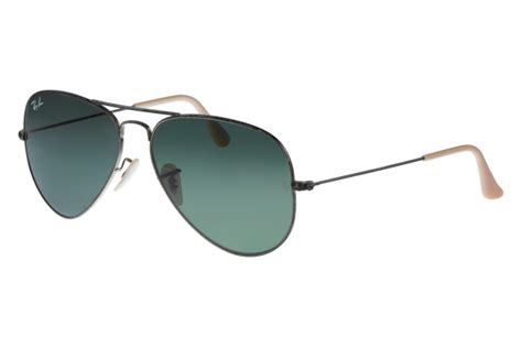 En revanche, cela ne signifie pas que vous devez laisser de côté le facteur comme, en l'occurrence, un produit lunettes ray ban aviator pas cher, à choisir et acheter parmi les 59 références disponibles sur notre site. Lunettes de Soleil Ray-Ban Aviator Rb3025 177 pas cher