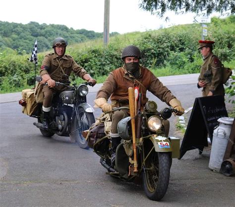 Live your road warrior daydreams out with this soothing vid from island whispers. Pin by Den Psycho on Motorcycle types | Harley davidson ...