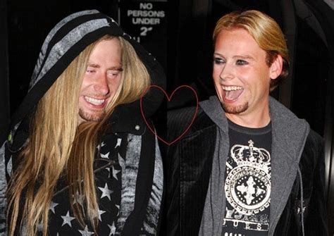 Avril lavigne boyfriends list dating history. Avril Lavigne's Horrible Taste In Men: ohnotheydidnt ...
