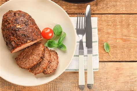 The oven temperature and whether you will cover the meatloaf. How Long To Cook A Meatloaf At 400 - How to Cook a 1-Pound Meatloaf | eHow | patriziasimulacra