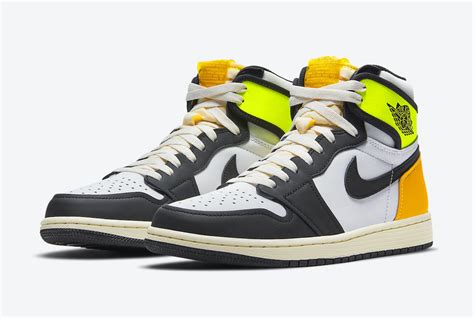 Buy the sneaker online here and learn everything else about it. 2021年首對 AIR JORDAN 1 RETRO HIGH OG "VOLT GOLD" - JCI ...