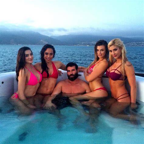 Sensual eastern mature bimbo ran niiyama bends down for sex. BOMBA! Dan Bilzerian vrea sa cumpere o echipa din Liga 1!