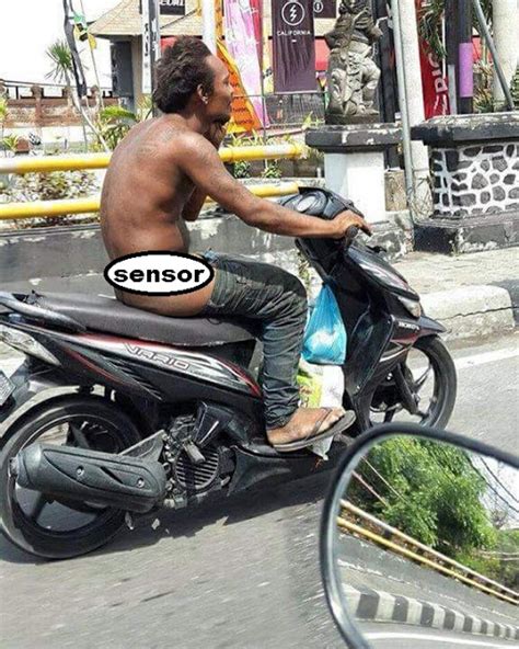 Yang penting koleksi terus gambar lucu bergerak yang mengandung banyak dp bbm gokil dan berbagai dp. dp-bbm-lucu-orang-gila
