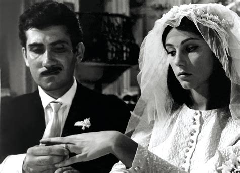 Fu proprio sul set del film divorzio all'italiana che nacque la travagliata storia tra l'attrice #danielarocca e il regista #pietrogermi. Sedotta e abbandonata (1964) di Pietro Germi | Quinlan.it