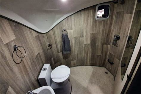 Pop up travel trailers with bathroom. Dry Bathroom: Mobi-Lodge Continental Camper Specs| Off ...