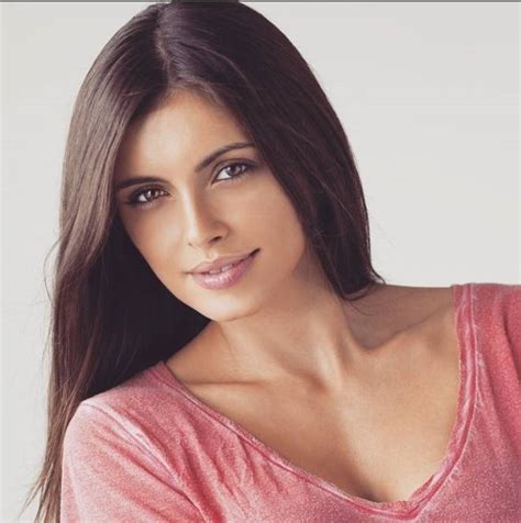 This stunning gal is amra silajdzic dzeko; Amra Silajdzic la fidanzata di Edin Dzeko