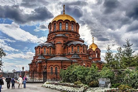 Большая галерея качественных и красивых фотографий новосибирска в данной подборке находится 193 фотографии новосибирска, его видов. Собор во имя Александра Невского | Новосибирск ...