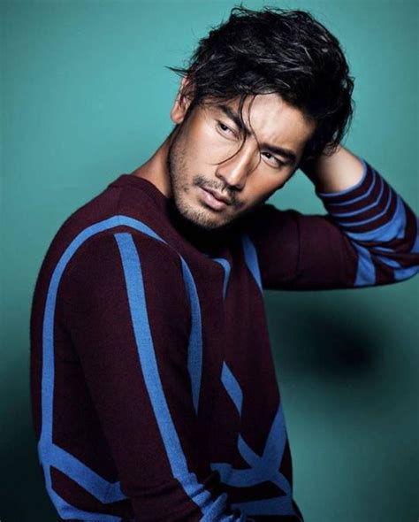 His managers and the production team stayed by his side the whole time. Godfrey Gao