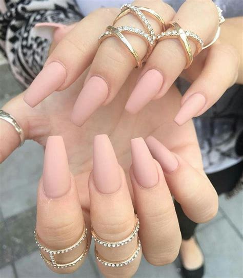 Estas uñas postizas mate son un sueño! Pin de Solomiia Dziuba en Nails en 2019 | Uñas mate, Uñas ...