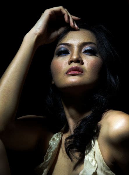 Model cantik winny valensia mojang bandung. Photo Cewek Sexy: Indonesia girl : Surabaya poto model