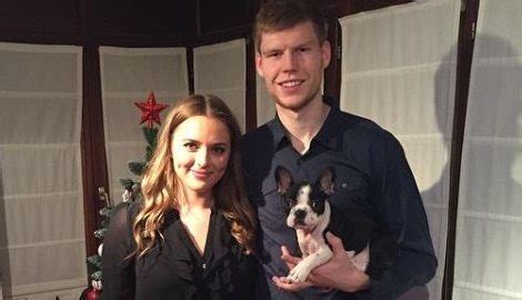 Standing at 6 ft 6 in (1.98 m). Anna Sonka NBA Davis Bertans' Girlfriend - Fabwags.com