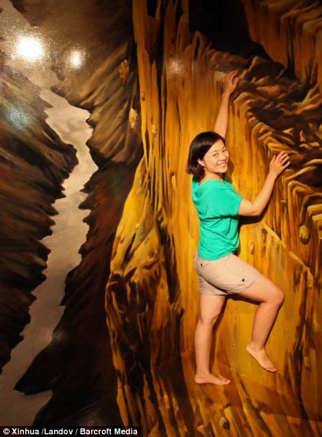 It features 50 interactive illustrations, which creatively painted by a group of talented artists from china. Chinese joins in craze of 3D galleries, giving tourists an ...